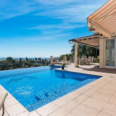 Villa Stunning Infinity Pool Mansion In By Costarentals - Ref 85