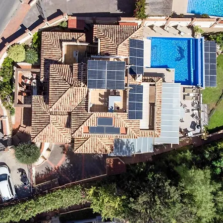 Villa Stunning Infinity Pool Mansion In By Costarentals - Ref 85 *