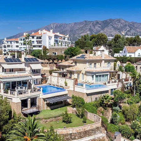 Stunning Infinity Pool Mansion In By Costarentals - Ref 85 Villa *