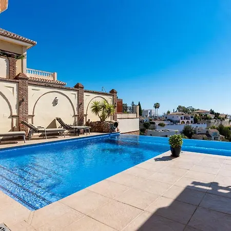 Villa Stunning Infinity Pool Mansion In By Costarentals - Ref 85