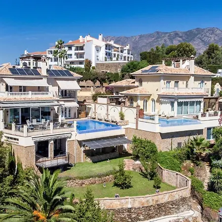 Stunning Infinity Pool Mansion In By Costarentals - Ref 85