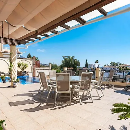 Stunning Infinity Pool Mansion In By Costarentals - Ref 85